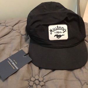 mustang vintage hat BRAND NEW